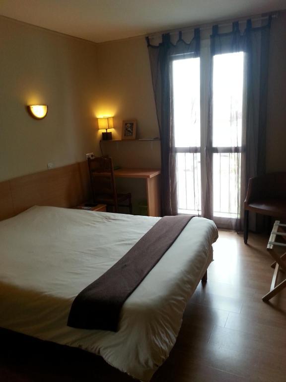 Hotel Du Lion D'Or Marmande Δωμάτιο φωτογραφία