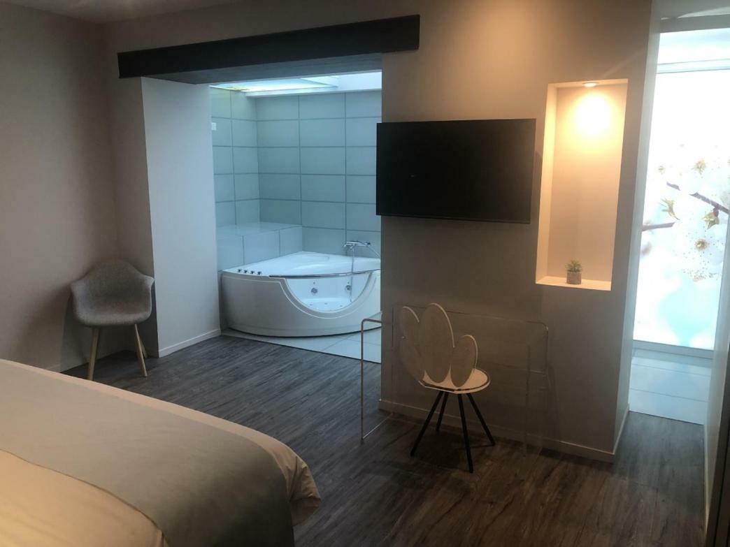 Hotel Du Lion D'Or Marmande Εξωτερικό φωτογραφία